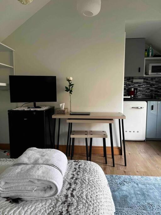 Charming Private Guest House Enfield Dış mekan fotoğraf