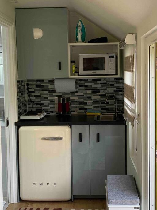 Charming Private Guest House Enfield Dış mekan fotoğraf