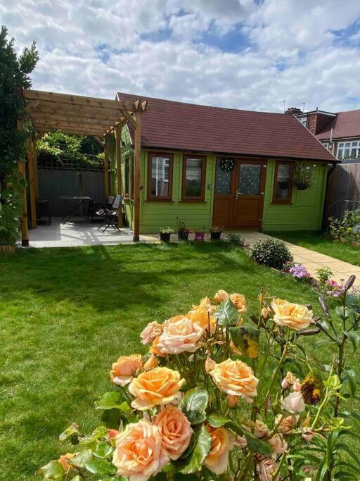 Charming Private Guest House Enfield Dış mekan fotoğraf